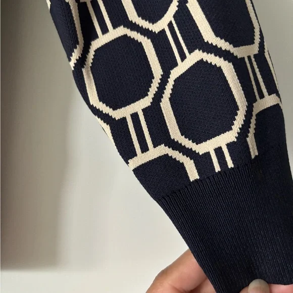Ann Taylor navy blue and Cream Geometric Cardigan in size medium - Picture 6 of 6
